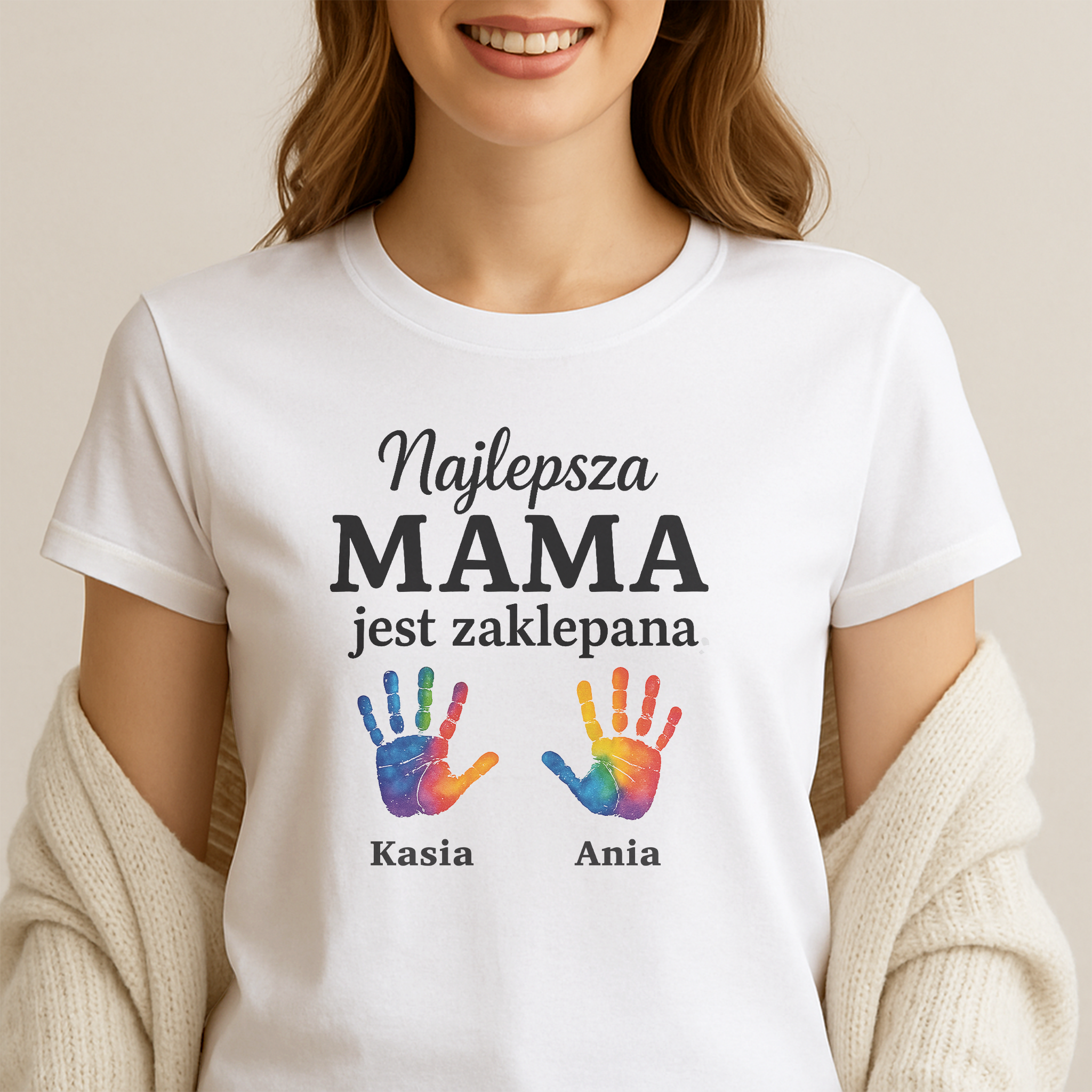 Personalizowana koszulka: „Najlepsza Mama jest zaklepana” z imionami dzieci